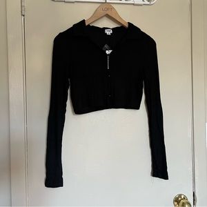 Black cropped long sleeve